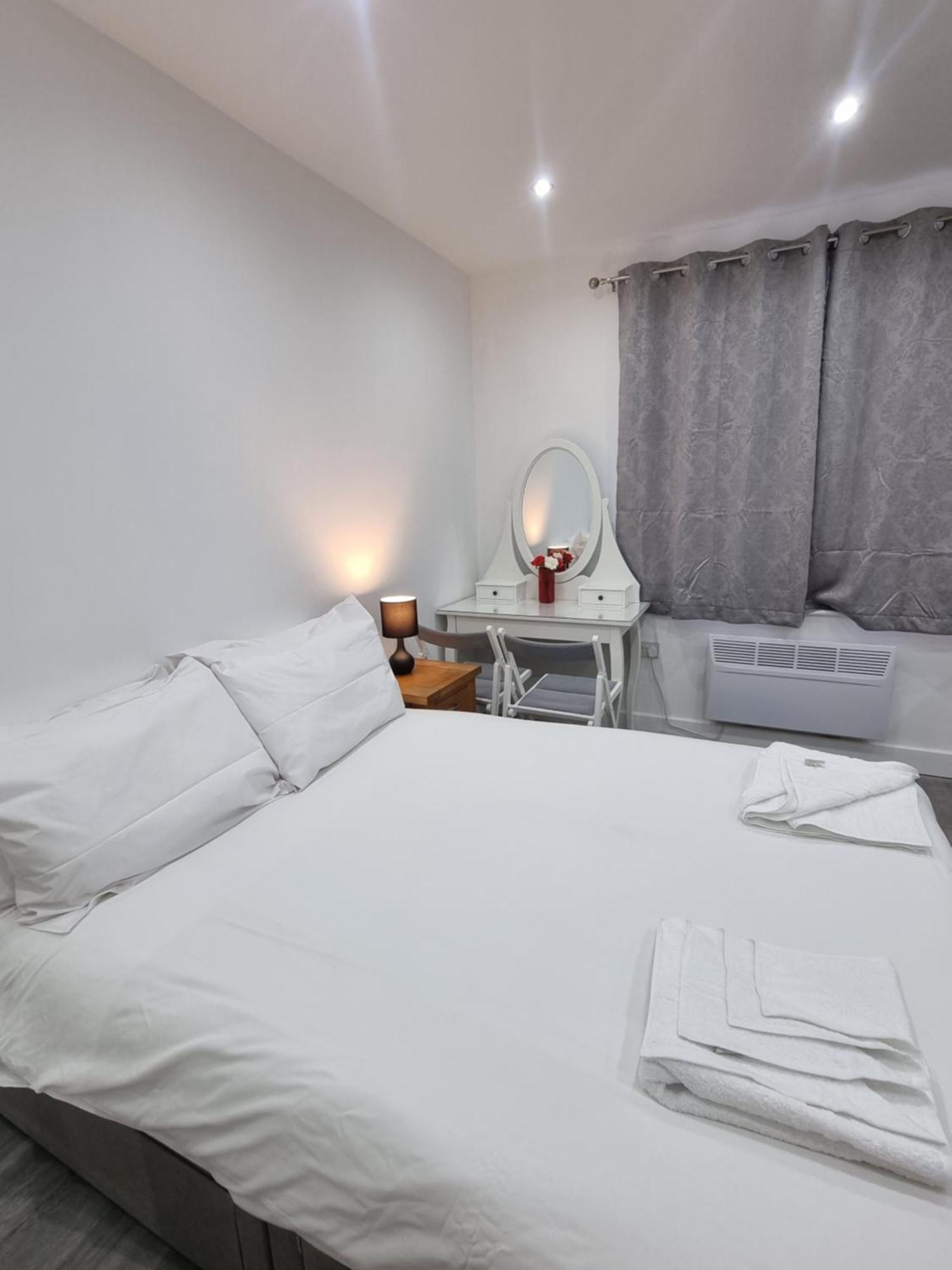 Brand New Studios In Harrow Exterior foto