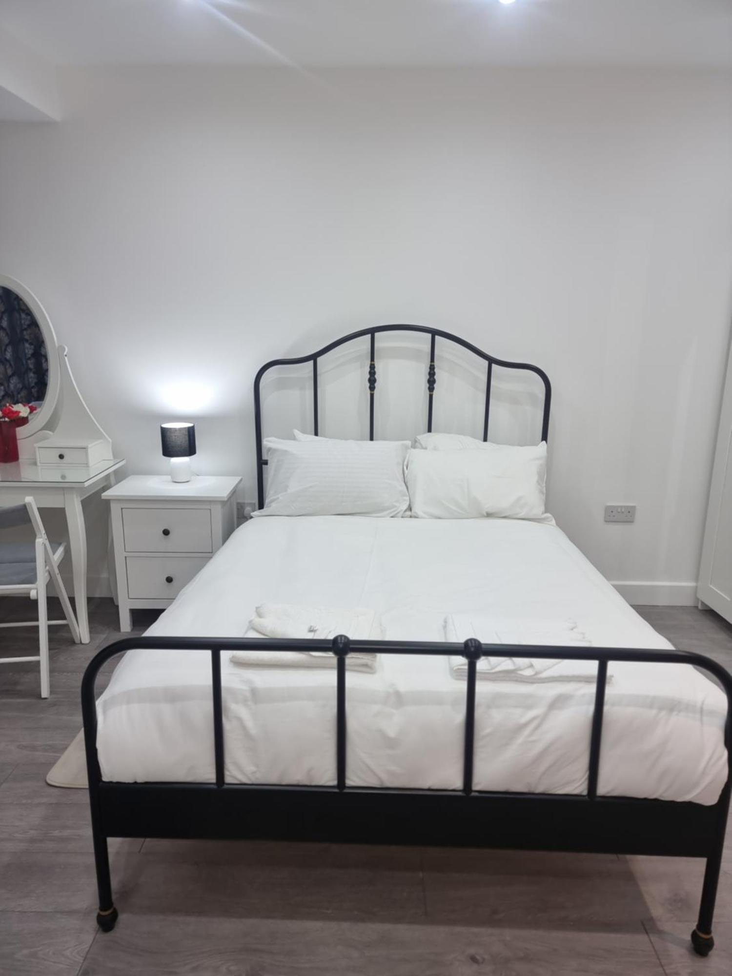 Brand New Studios In Harrow Exterior foto