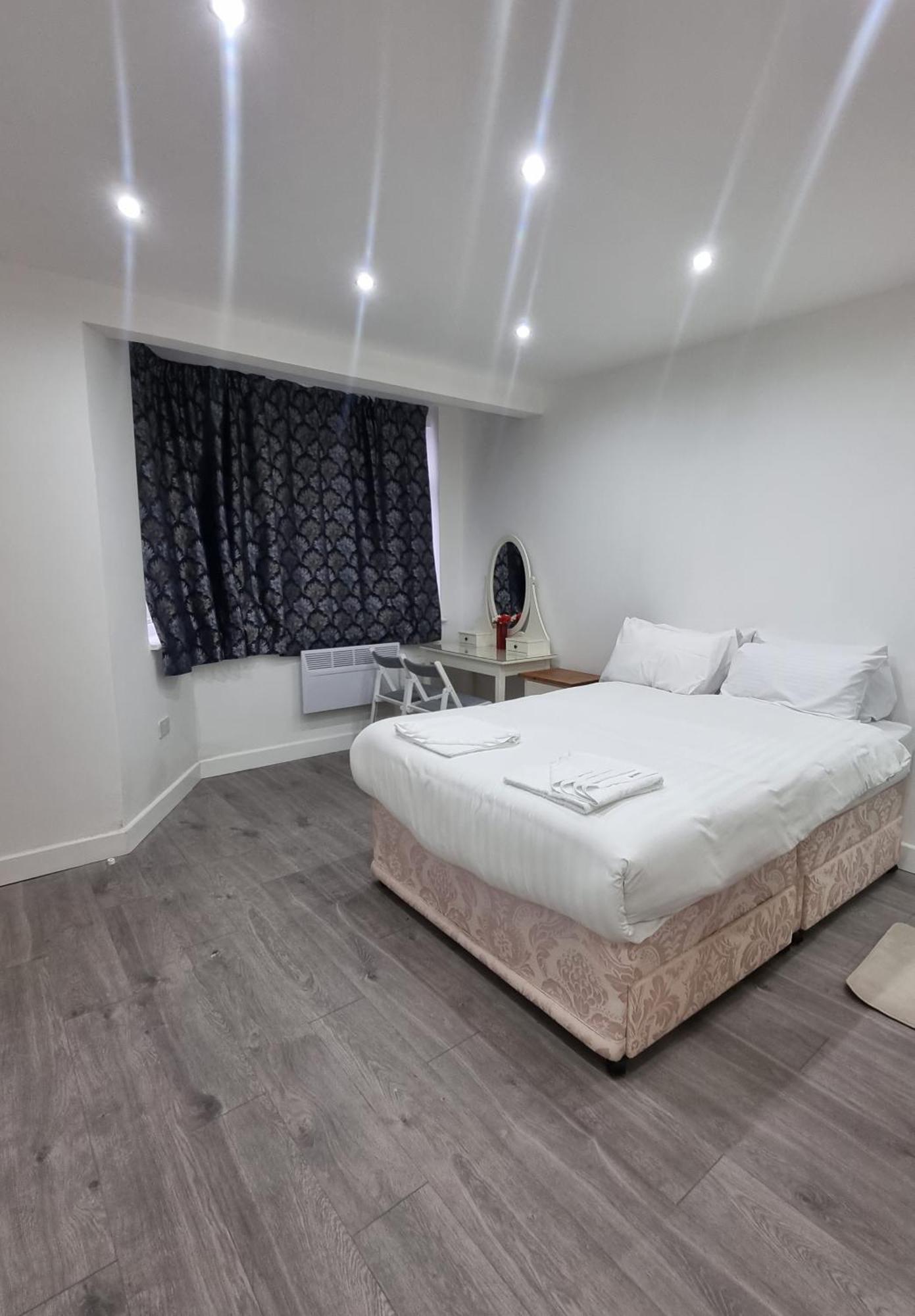 Brand New Studios In Harrow Exterior foto